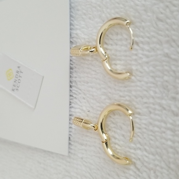 New Kendra Scott Jess Locket Huggie Earrings - Picture 5 of 6